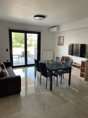 STAVROS APARTMENTs