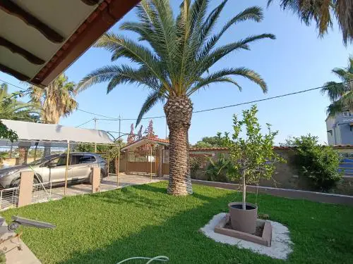 Blue Scent Halkidiki - Cosy 2-Bedroom Retreat - Private Garden & Parking - 300m from Pristine Beach
