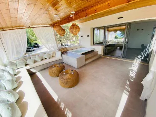 Alexandrina Suite