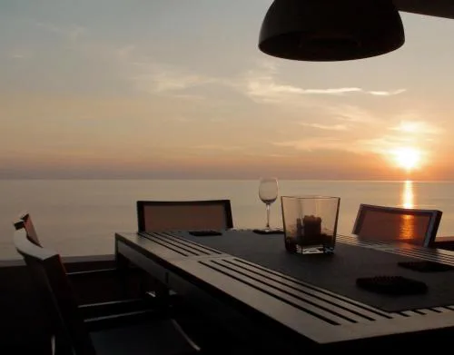 Sea Horizon Private Villa with Panoramic Sea Views