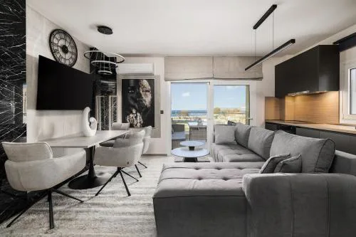 Blazer suite on the sea