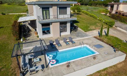 F & B Villa Collection - Neoi Epivates