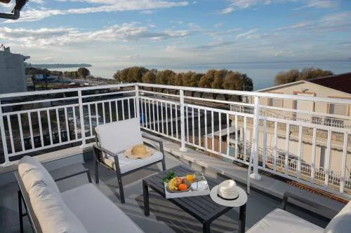 Noah Sea-View Apartments