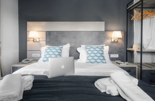 Meliton Inn Hotel & Suites by the beach