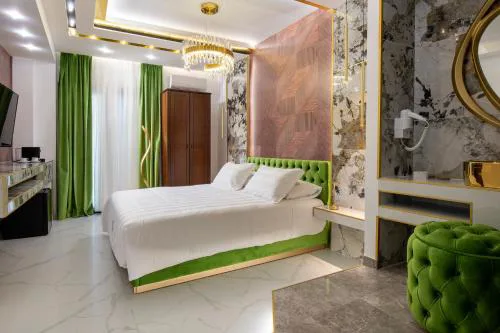 Pela Veranda Exquisite Suites