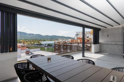 SithoniaRS Luxury 2nd Floor Roofgarden Apartment With Unique Seaview