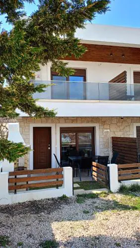 Emma House, 250m from the beach