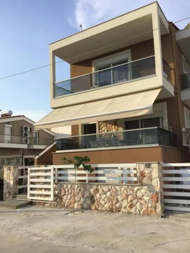 Estia House M