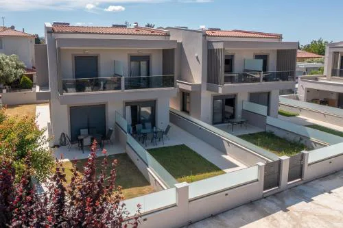 SithoniaRS Avina Luxury Maisonette