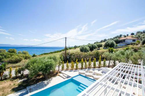 Daroma Villa, Paliouri by Halkidiki Villas
