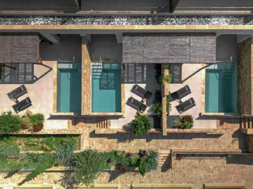 Pnoes Luxury Suites