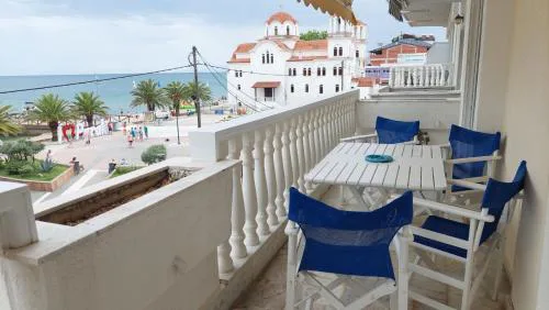 Catherine's Beachfront Apartment by Optimum Link