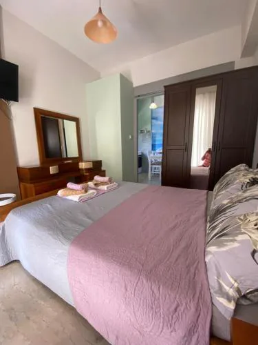 Maki Apartment