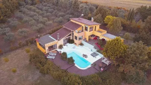 Villa Hacienda private pool with jacuzzi and sauna