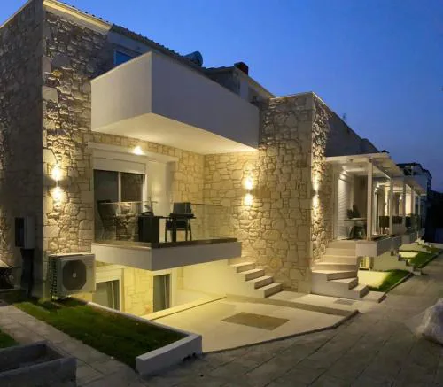 Sun & Stone House