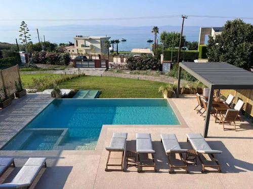 Twin Villas by Diomedes Group