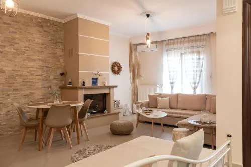 Arya Guesthouse