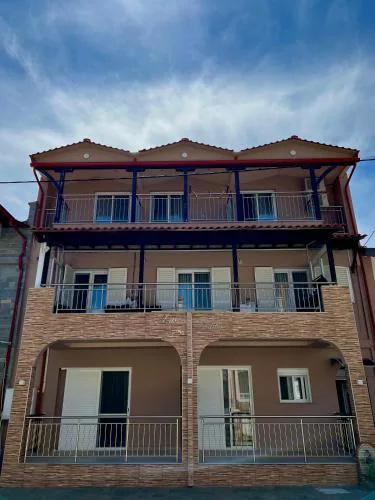 House Kiratsi