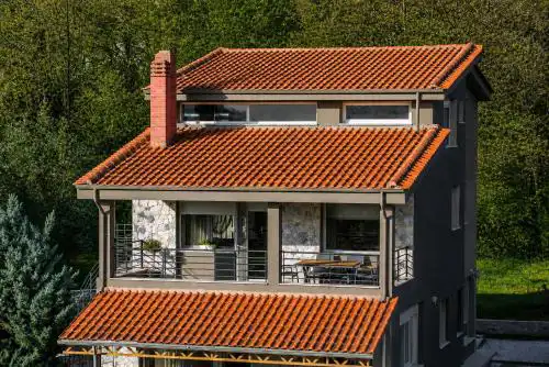 VALLEY Premium House