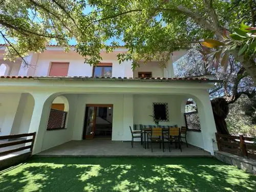 Villa Nāos