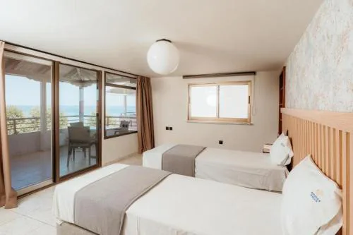 Aqua Beachfront Elegant Hotel