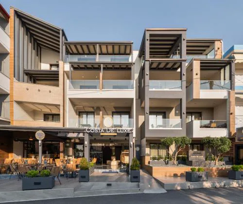 Costa De Luxe Suites