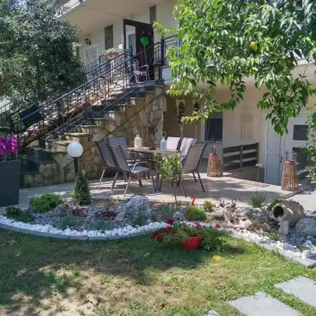 Fanis Apartments