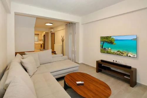 Nikiti Cozy Summer Maisonette