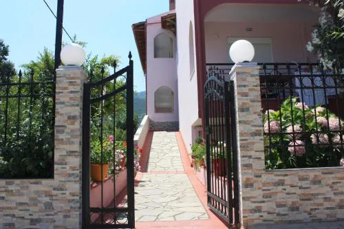 Sunray Studios Stavros