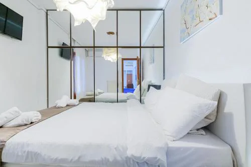95sqm 7min Center 2bdrms 2Airco Gas heating Marble Wc 3SmartTvs