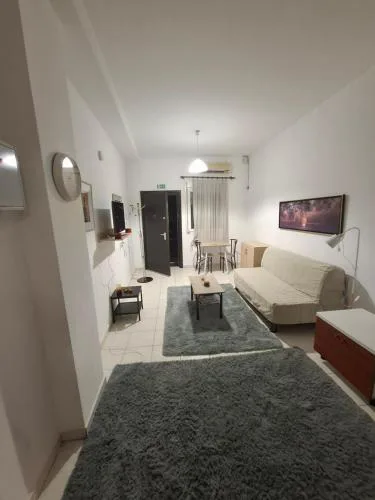 Alexandrias40 Apartment