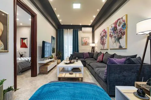 ArtHaus Gallery Stay