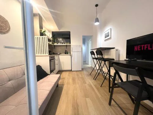 B Home Living - Comfort Like Home - Cozy Terrace 1bd