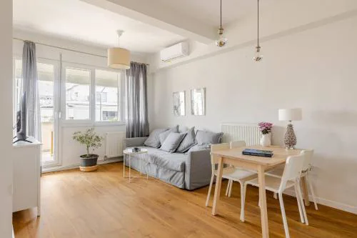 Bright Bright C- Modern apartment with terrace