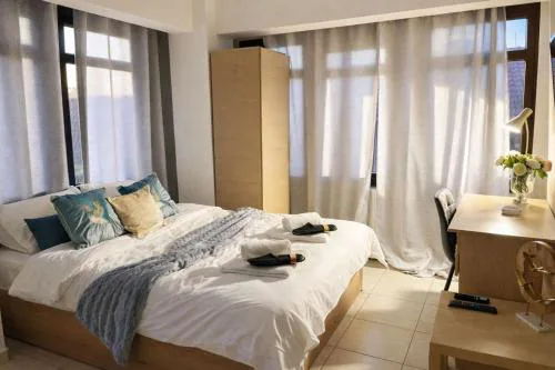Bright Studio w Balcony - Near Thessaloniki Center