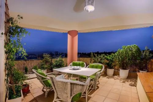 CELESTIAL GARDEN-Thessaloniki's modern, eclectic penthouse-Ideal for remote work and longer stays