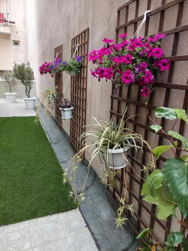 Central Garden Escape
