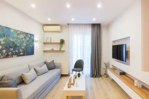 Chic Suite Agia Sofia Metro - InCityBnB