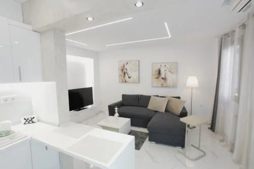 Coral Apartment with free private parking of stayinthess