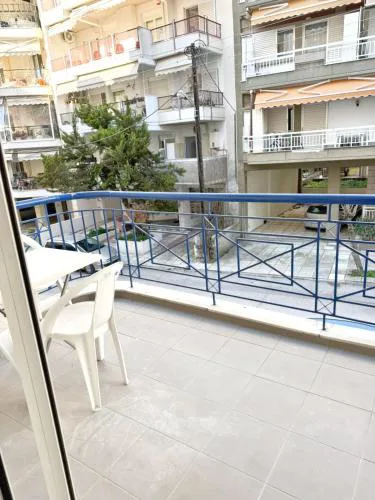 Cozy kalamaria Apt
