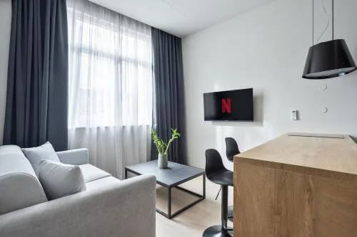 Ellie's Downtown Apartment