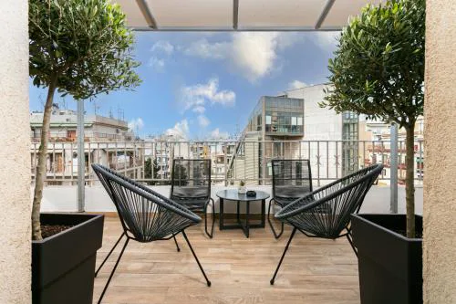 ELYSIUM HOUSE Bright Top Floor Apartment with Terrace Central Location