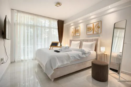 Estia Premium Apartments - Luxury Kingbed Studio Vackhou 1