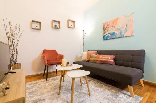 F & B Collection - Flat for 3