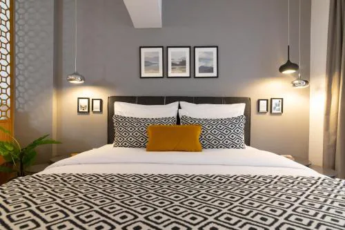 F & B Collection - Seaview MiniLux