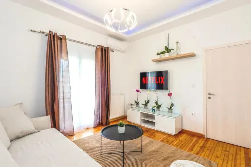 Filota Luxury Home - Free public parking