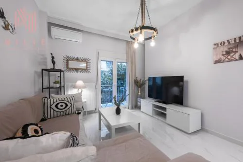 Filoxenia Living, Nilie Hospitality MGMT