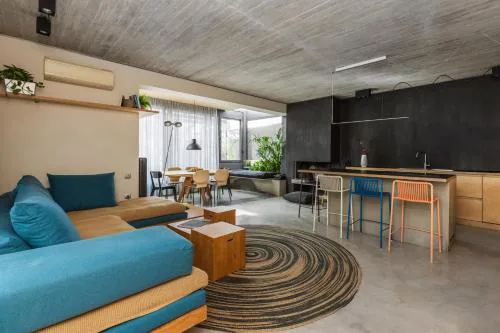 Fytron house