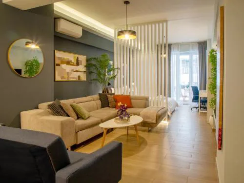 GimiSpaceOne - White Tower Curated Suite with Balcony