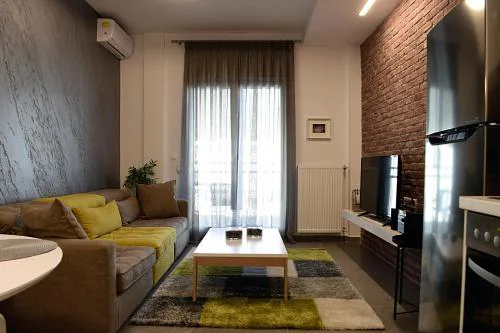 Gusto deluxe Apt Must